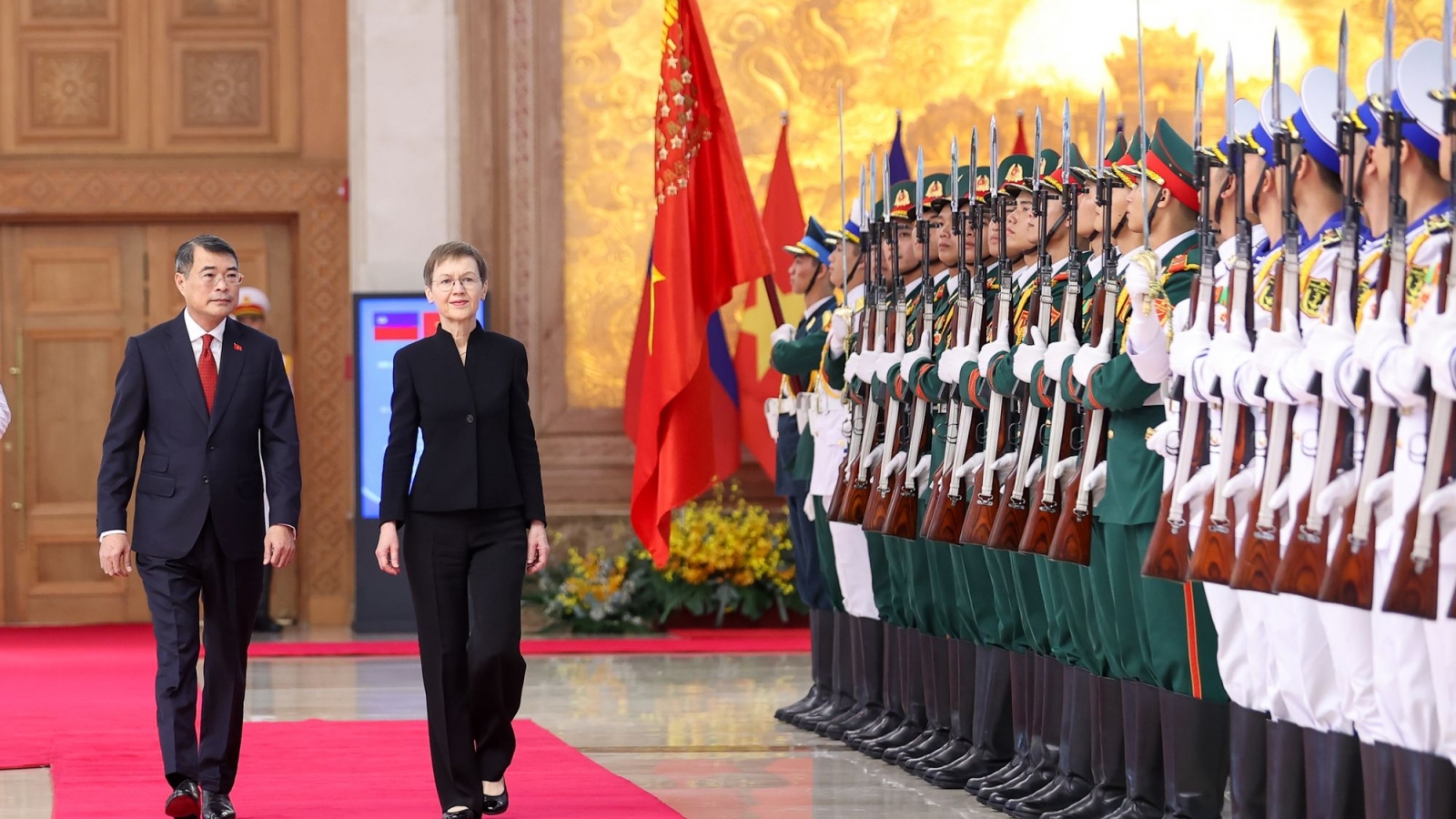 Liechtenstein Prime Minister warmly welcomed in Hanoi on Vietnam visit