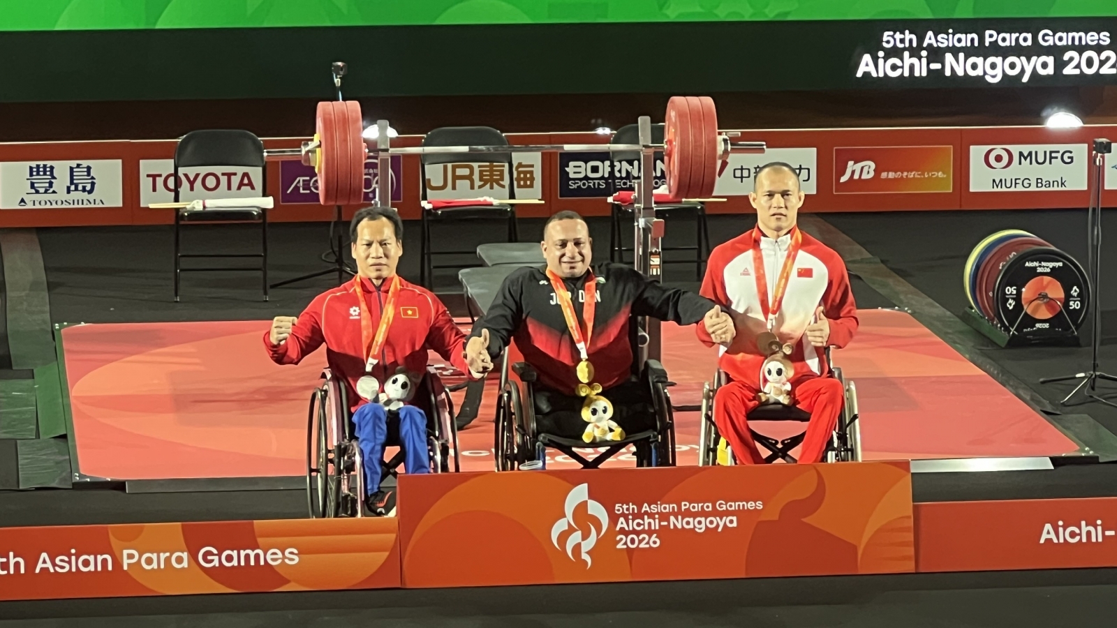 Powerlifter Le Van Cong wins silver for Vietnam at Asian Para Games 2026