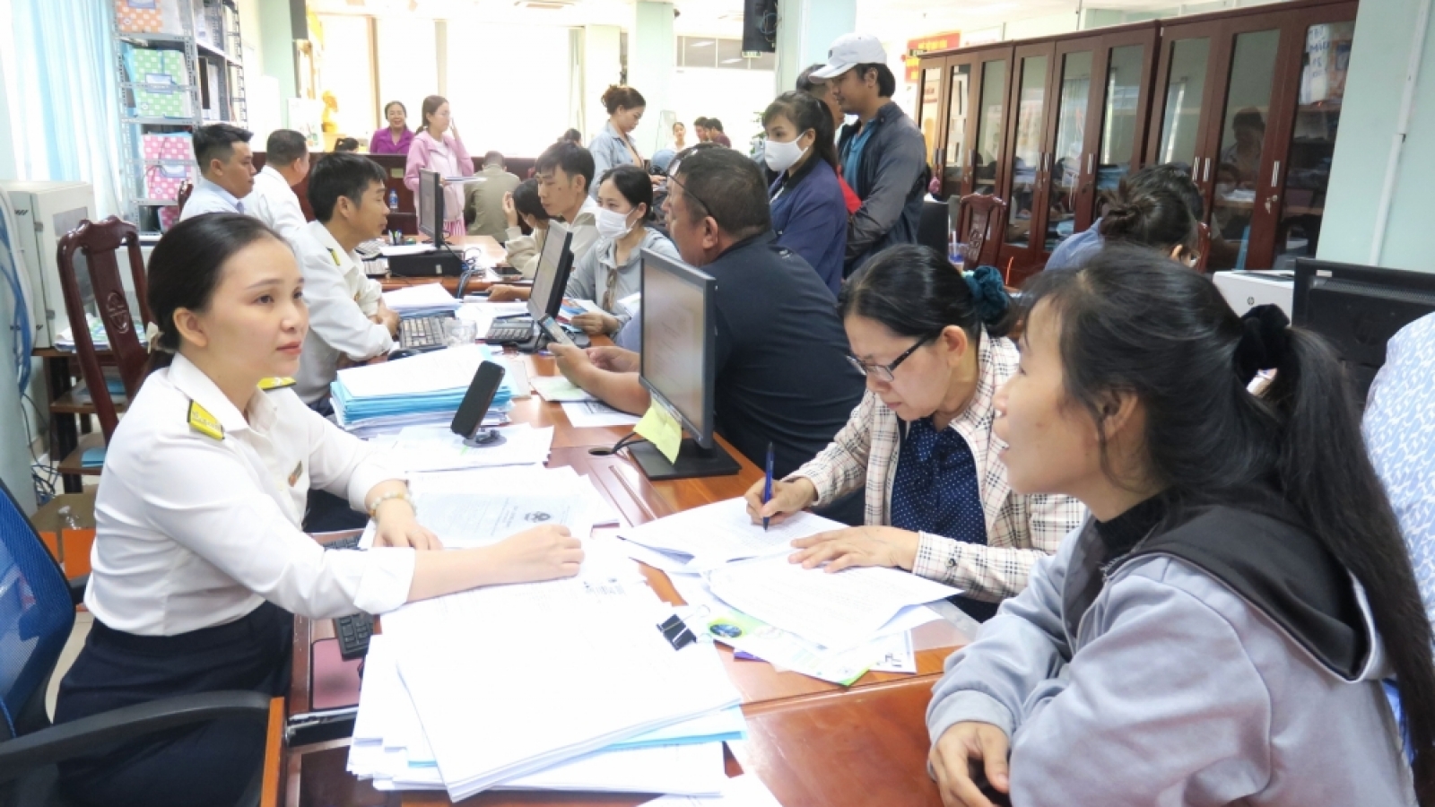 Chính thức giảm 30% thuế thu nhập doanh nghiệp, hộ kinh doanh