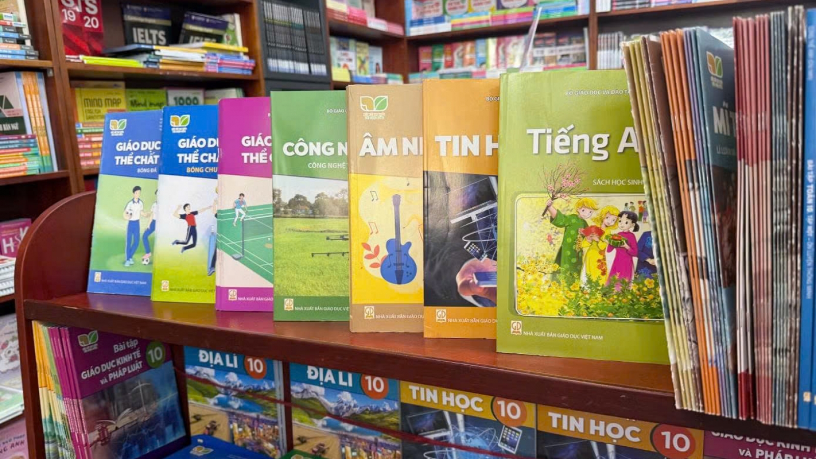 Chuẩn bị làm bộ sách giáo khoa lớp 1 đến lớp 12 mới