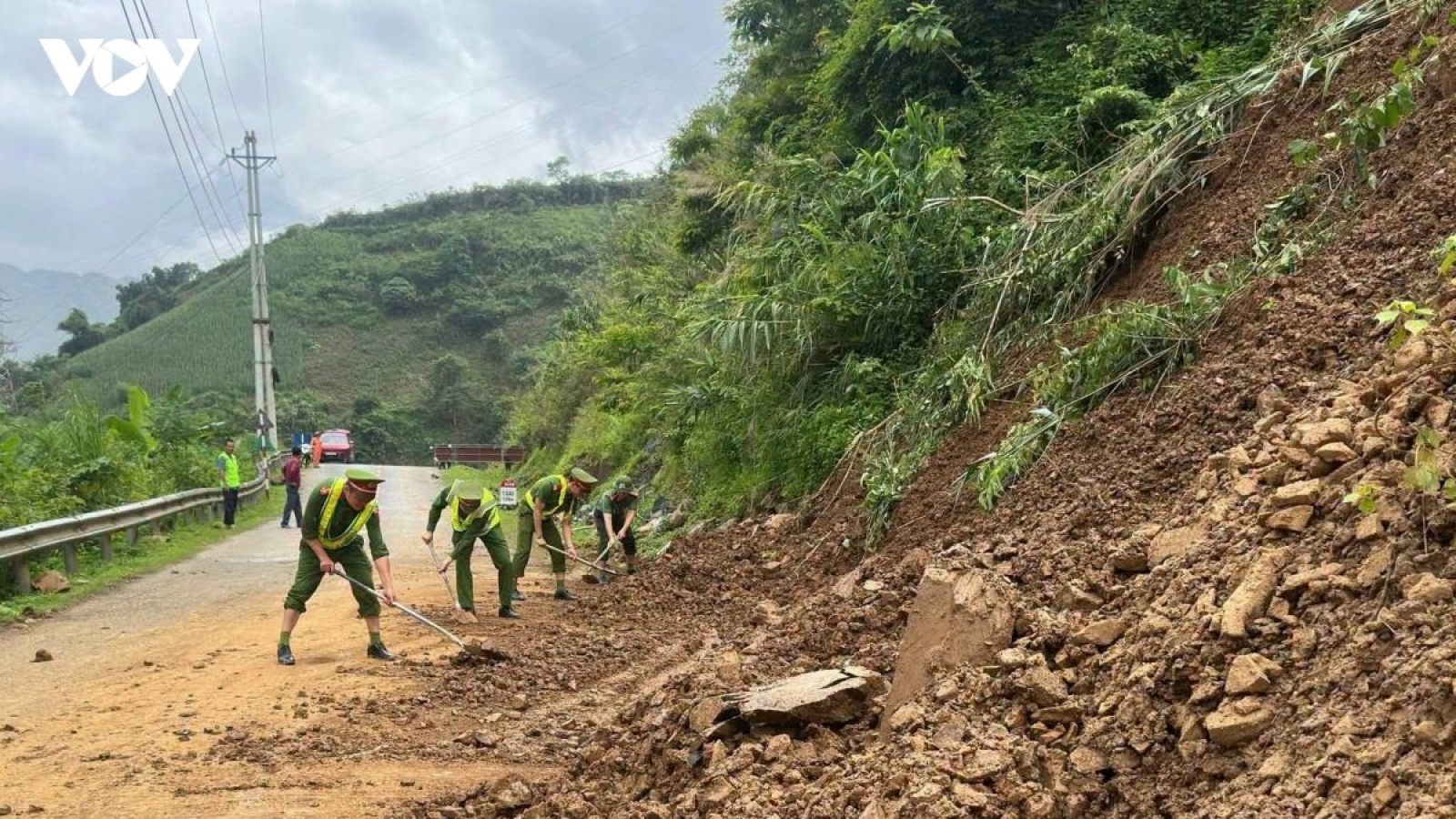 Cảnh báo lũ quét, sạt lở đất từ Quảng Trị đến Quảng Ngãi