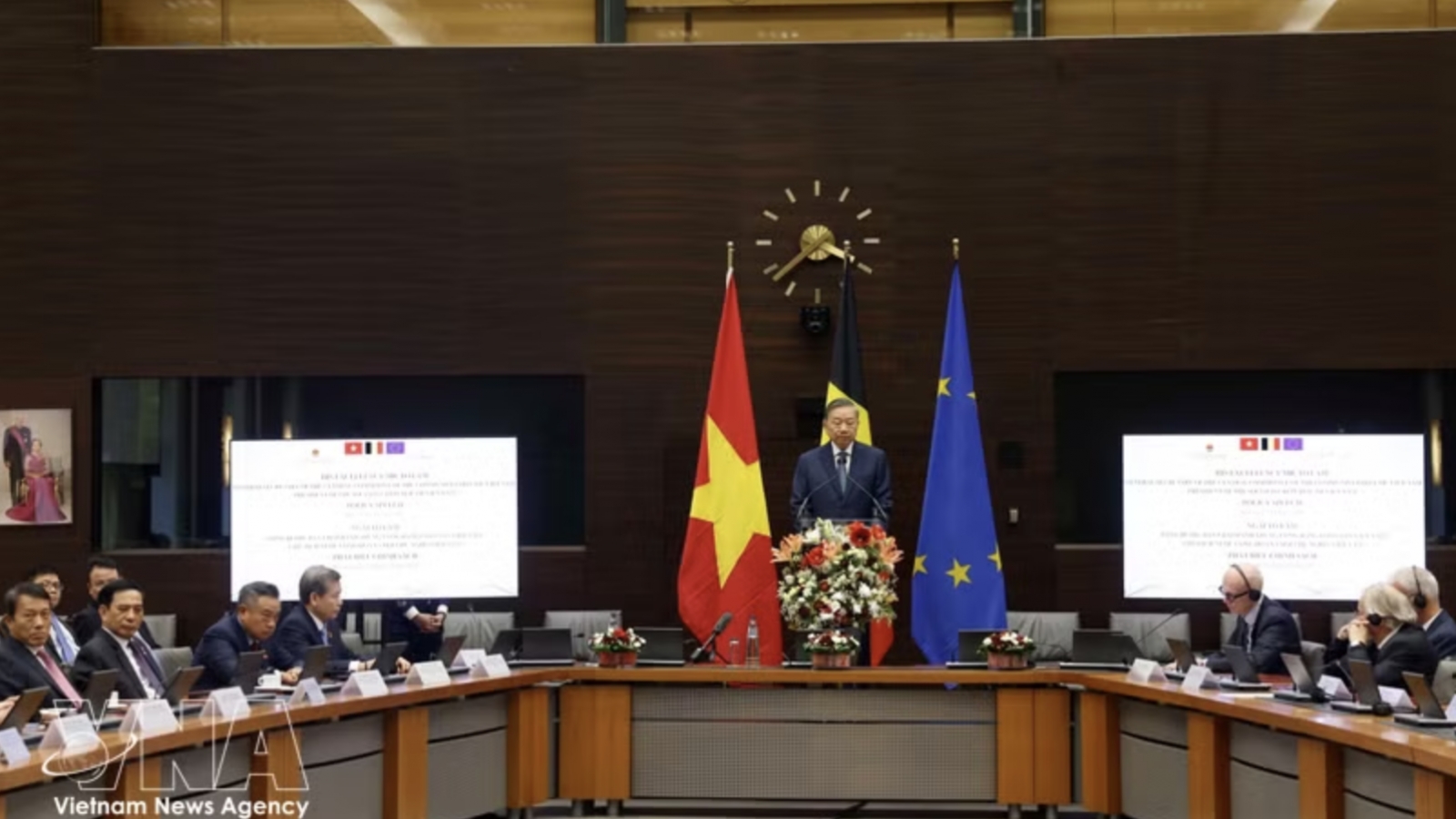 Top Vietnamese leader's policy speech at Egmont Institute of Belgium