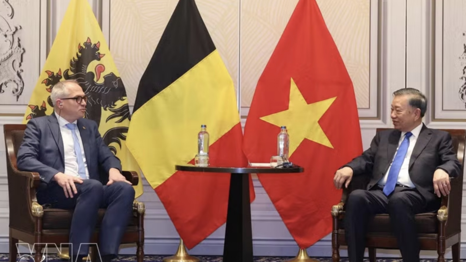 Top Vietnamese leader receives Minister-President of Belgium's Flanders