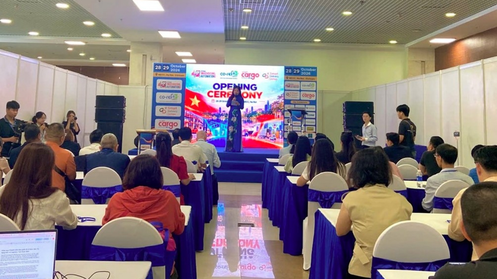 Hanoi exhibitions highlight emerging technologies in logistics, supply chains
