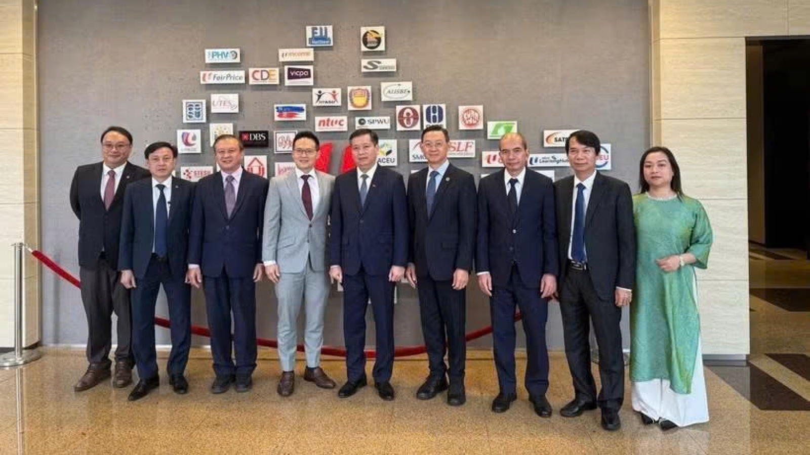 Vietnam, Singapore promote cooperation through Party-to-Party channel