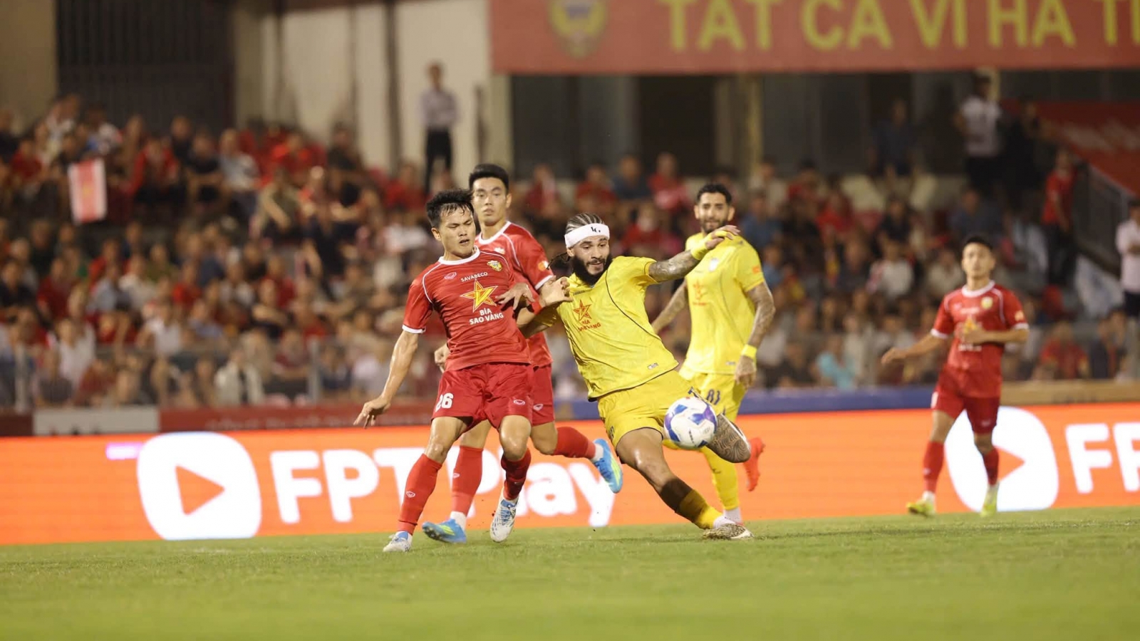 Kết quả V-League hôm nay 17/10: SLNA duy trì chuỗi bất bại, Hải Phòng FC thắng đậm