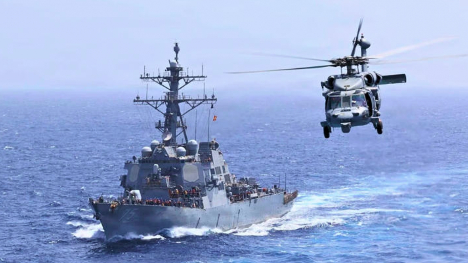 Mỹ hồi sinh pháo 127 mm trên tàu USS Donald Cook, tăng hỏa lực đối phó Iran