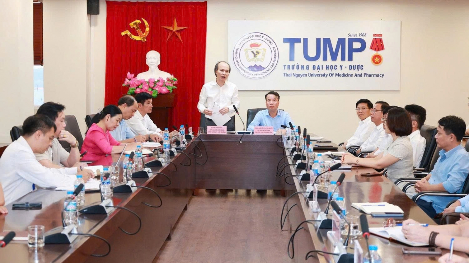 Thái Nguyên đưa 90 sinh viên y khoa về cơ sở chăm sóc sức khỏe người dân