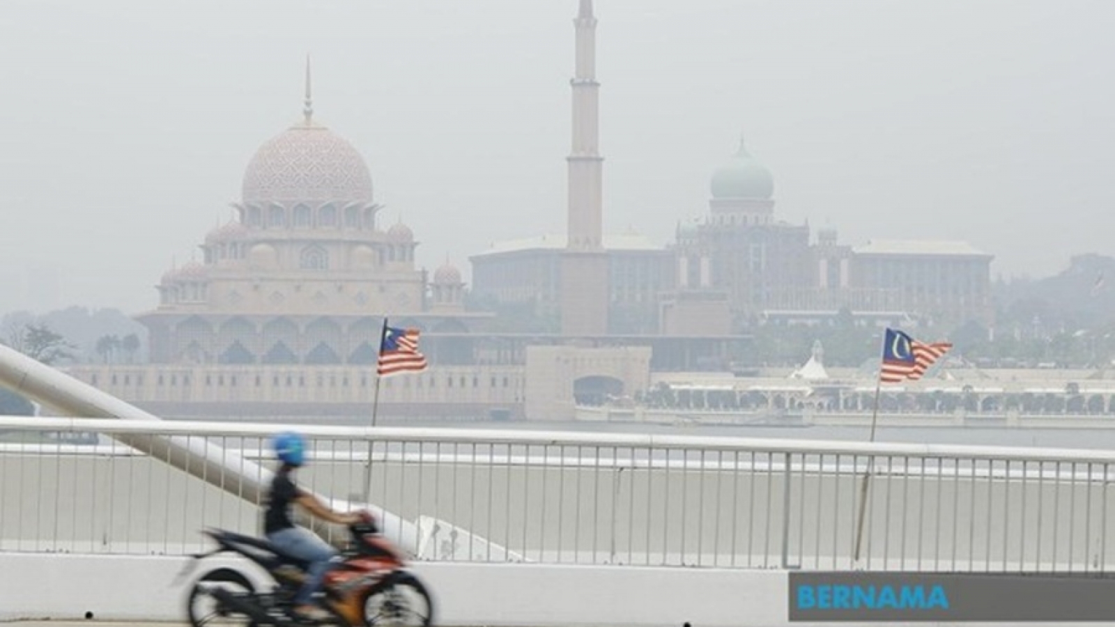 Singapore, Malaysia đồng loạt nâng mức ứng phó ô nhiễm khói mù