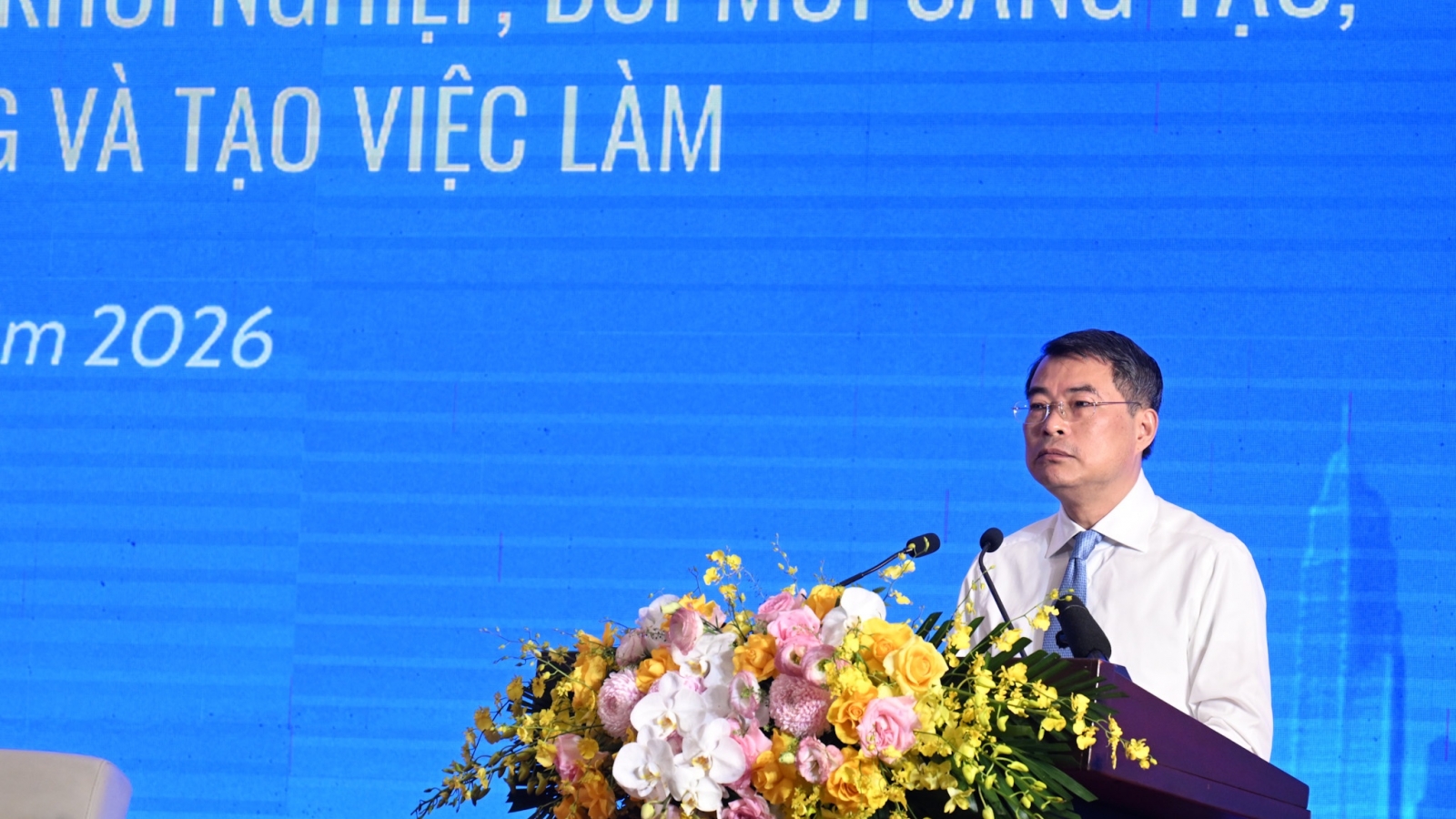 Thủ tướng kêu gọi thanh niên tiên phong thay đổi tư duy, trau dồi tri thức