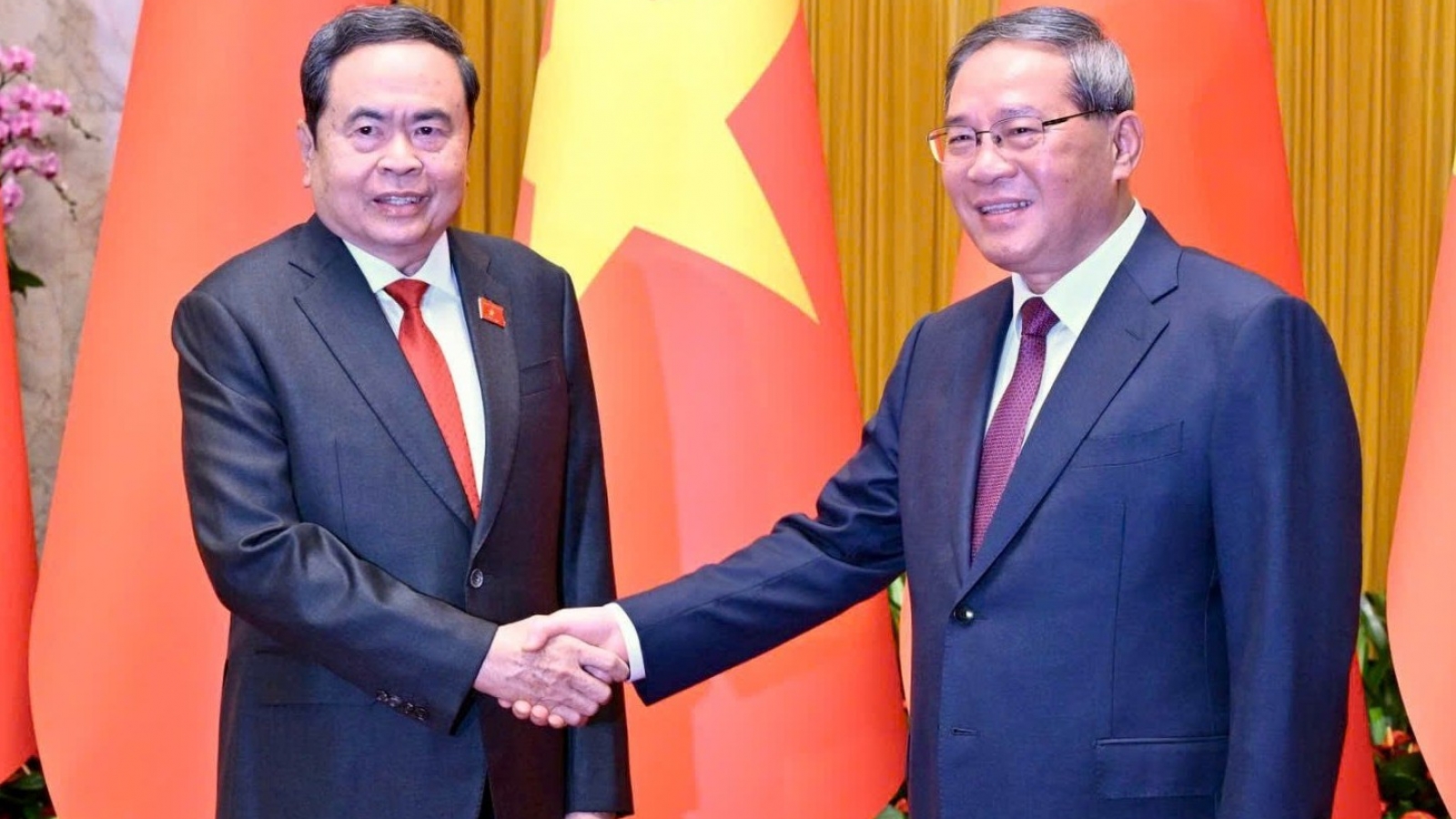 Chủ tịch Quốc hội: Việt Nam - Trung Quốc nâng tầm kết nối hạ tầng chiến lược