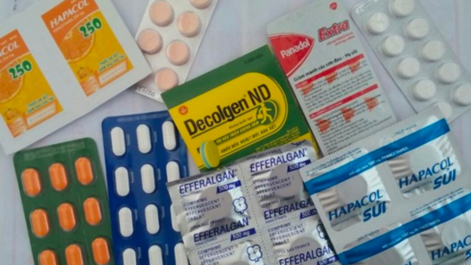 Tăng cường quản lý giá thuốc bán buôn, tránh lợi dụng chính sách để đẩy giá