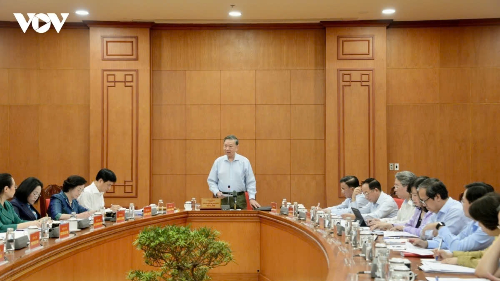 People’s health and fitness are part of national strength, top leader To Lam says