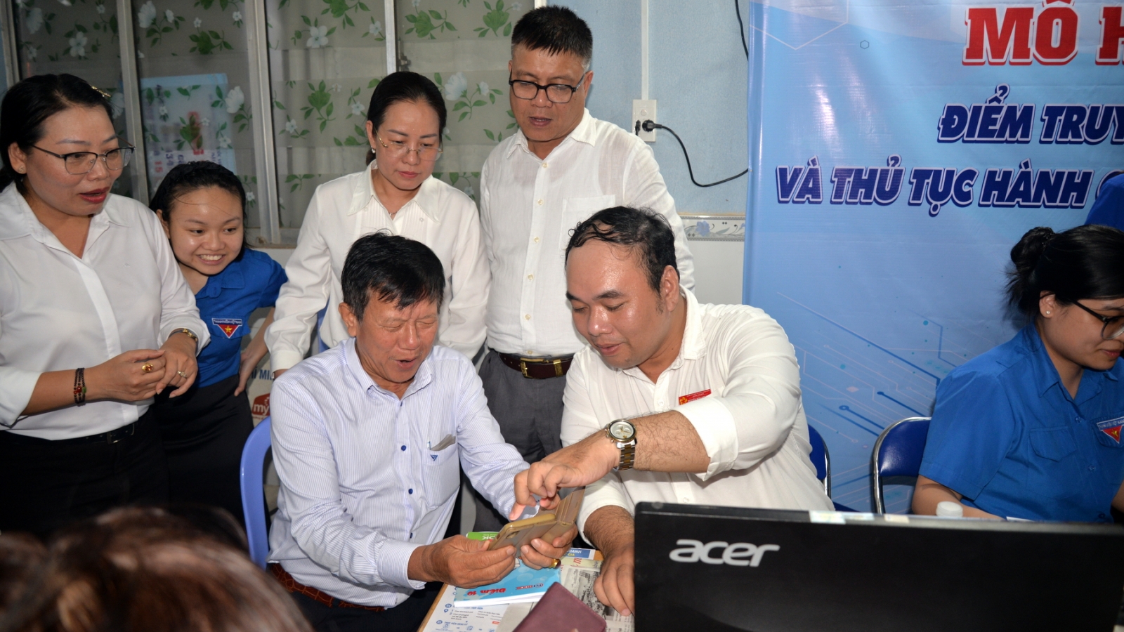 TP.HCM quy định 4 mức chi thu nhập tăng thêm cho công chức, viên chức