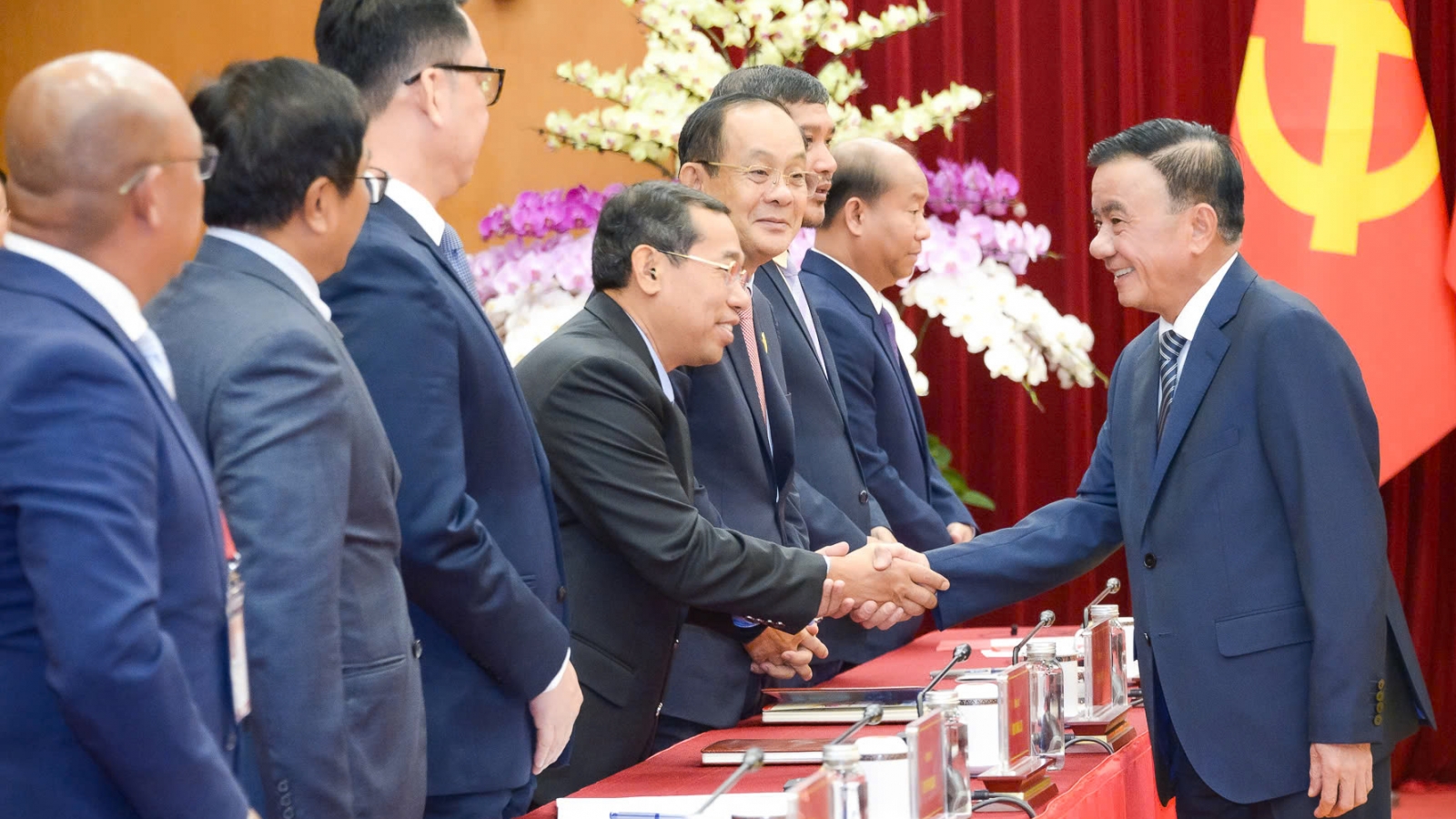 Thường trực Ban Bí thư Trần Cẩm Tú tiếp Đoàn lãnh đạo trẻ Đảng Nhân dân Campuchia