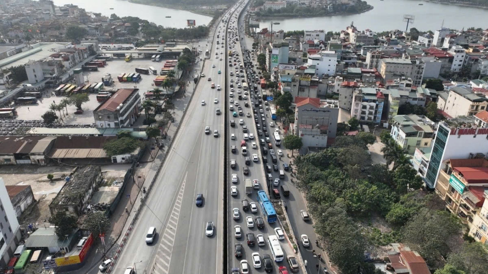Sở Xây dựng Hà Nội: Bỏ làn khẩn cấp ở Vành đai 3 sẽ khiến xử lý ùn tắc khó hơn