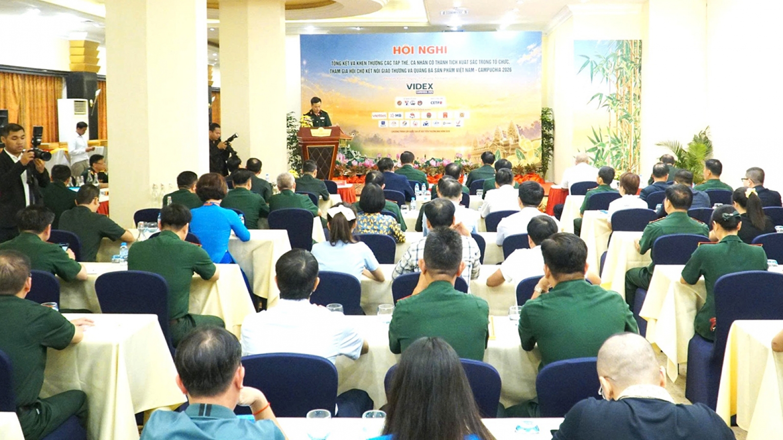 Vietnam-Cambodia trade fair records over 2,000 business transactions