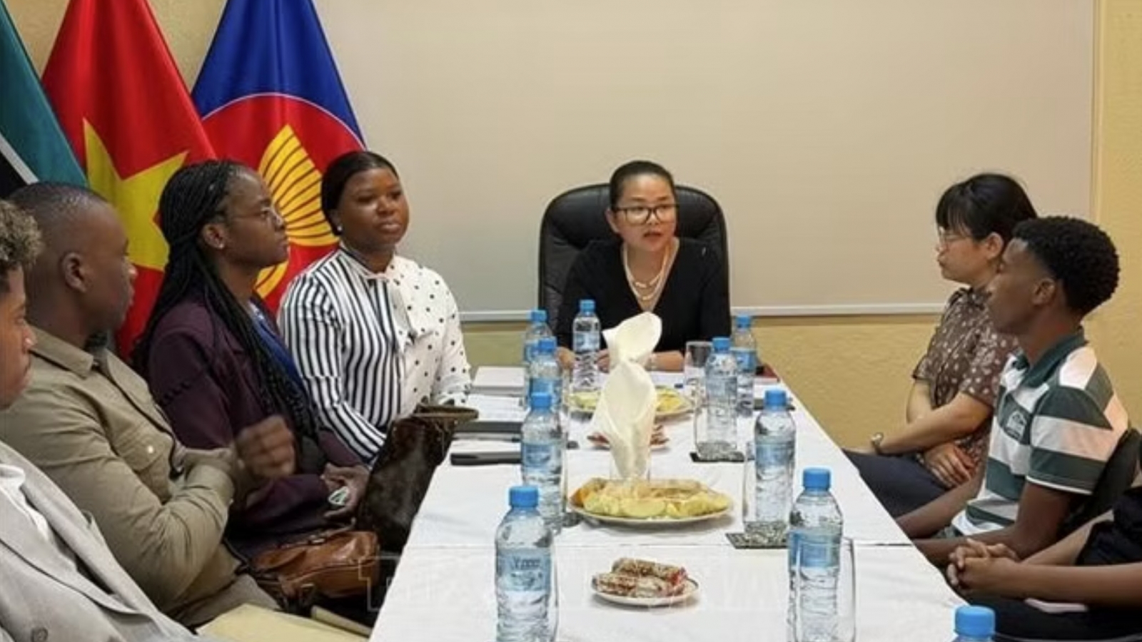 Mozambique, Vietnam boost education, human resource cooperation