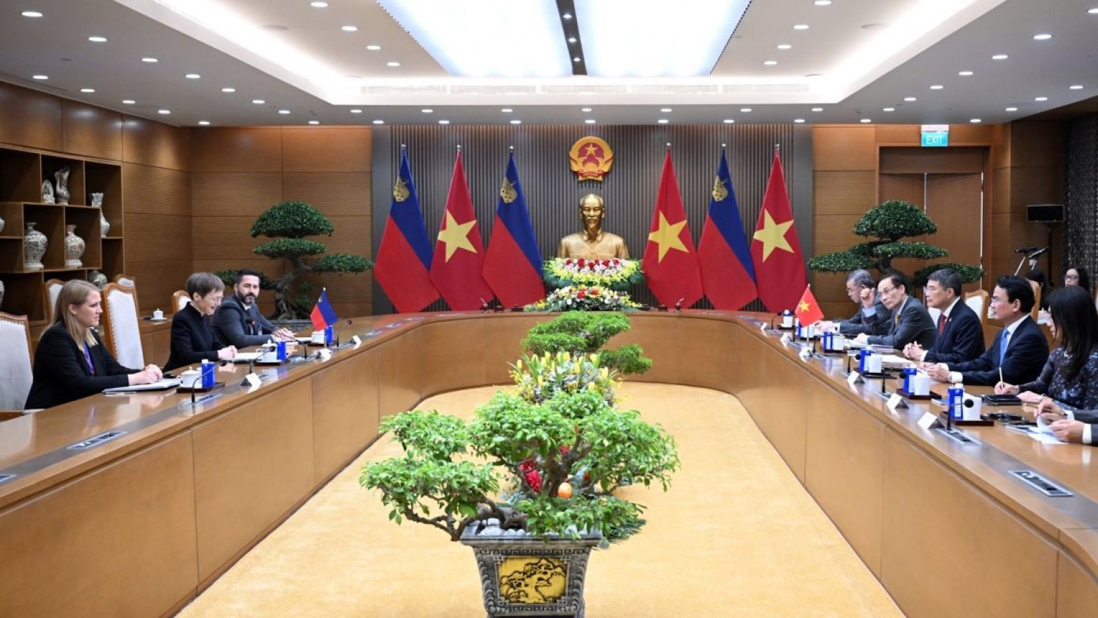 Vietnam, Liechtenstein expand financial and high-tech cooperation