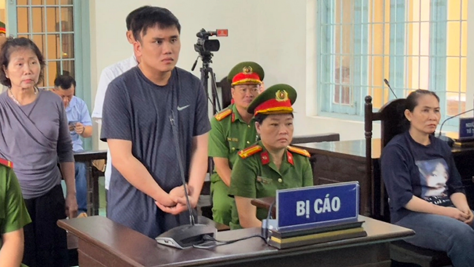 Vụ nữ sinh tử vong ở Vĩnh Long: Tòa sơ thẩm tuyên phạt tài xế 30 tháng tù