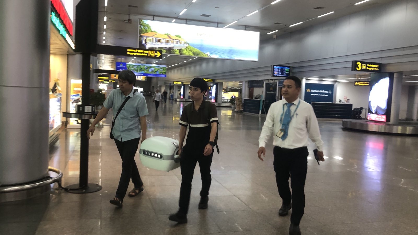 Từ đường bay đến phòng ghép tạng: Hành trình từng phút để nối dài sự sống