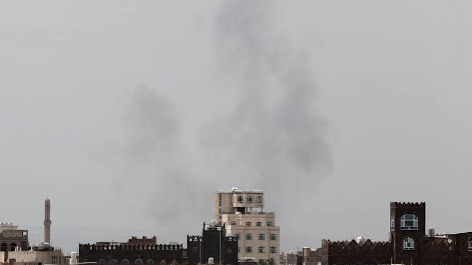 Houthi tấn công Saudi Arabia gây thương vong, giao tranh ở Yemen leo thang
