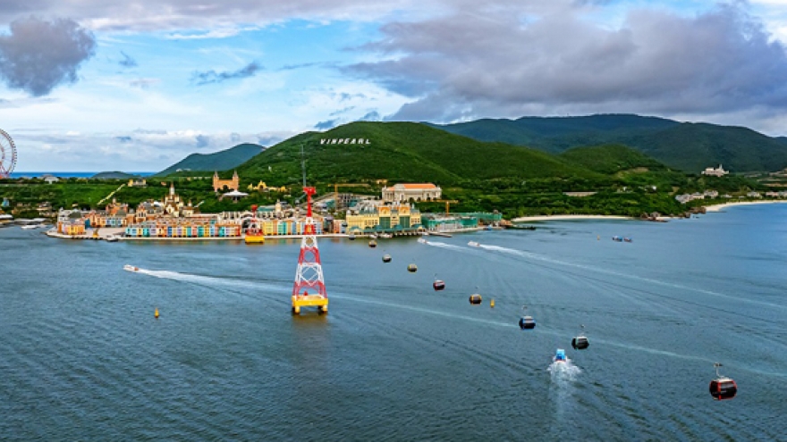 Hành trình đón Tết rực rỡ tại bến cảng siêu trải nghiệm Vinpearl Harbour Nha Trang