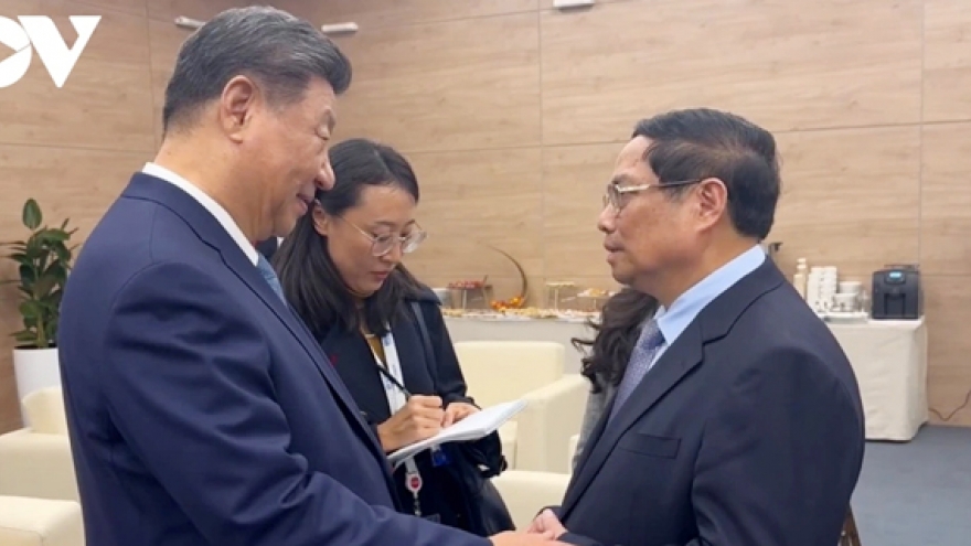 Thủ tướng Phạm Minh Chính gặp ngắn Tổng Bí thư, Chủ tịch Trung Quốc Tập Cận Bình