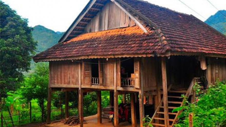 Thai stilt house culture
