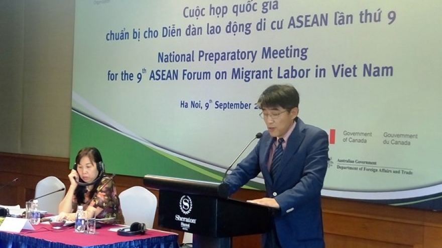 Vietnam forms proposals to better welfares for ASEAN migrant workers