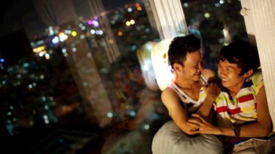 Hanoi to host photographic exhibition on homosexual couples