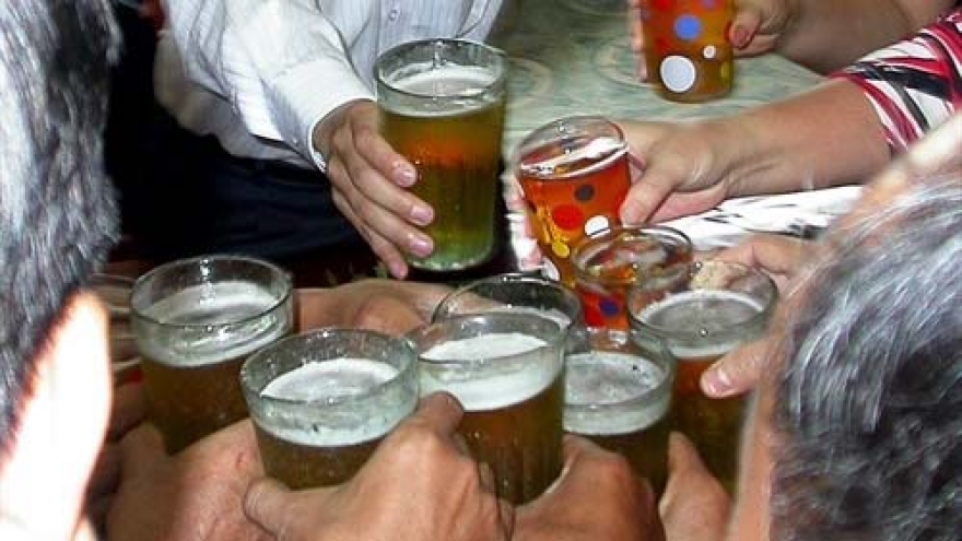 
        Vietnam makes list of world’s top ten alcohol consumers
                              