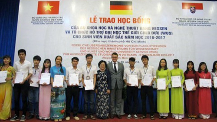 More students receive German state’s scholarships