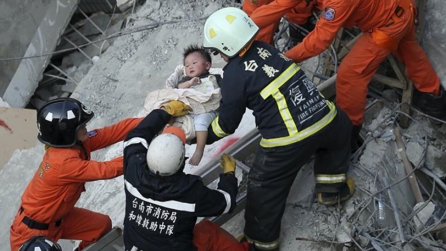 Casualties of Taiwan quake continue to rise