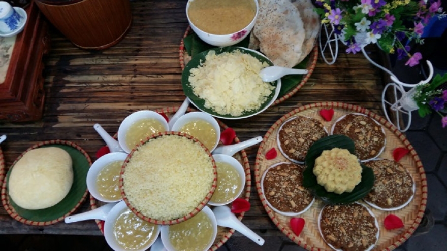 Festival honors steamed sticky rice tradition in Phu Gia