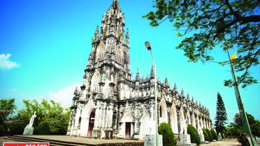 Quang Ninh authorities reject Tra Co church demolition rumour