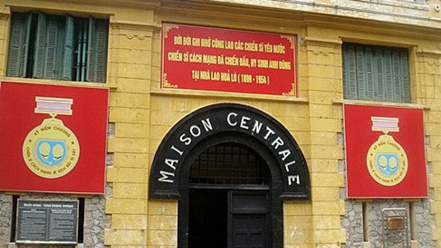 Hanoi photo exhibition on former prison