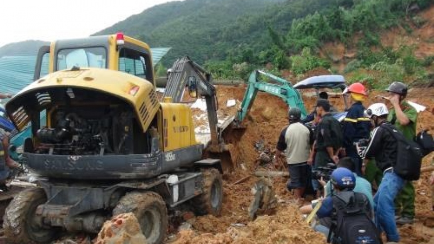 Four dead, missing in mountain landslide in Khanh Hoa