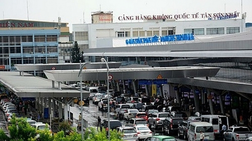 South or north? Expanding Tan Son Nhat International Airport