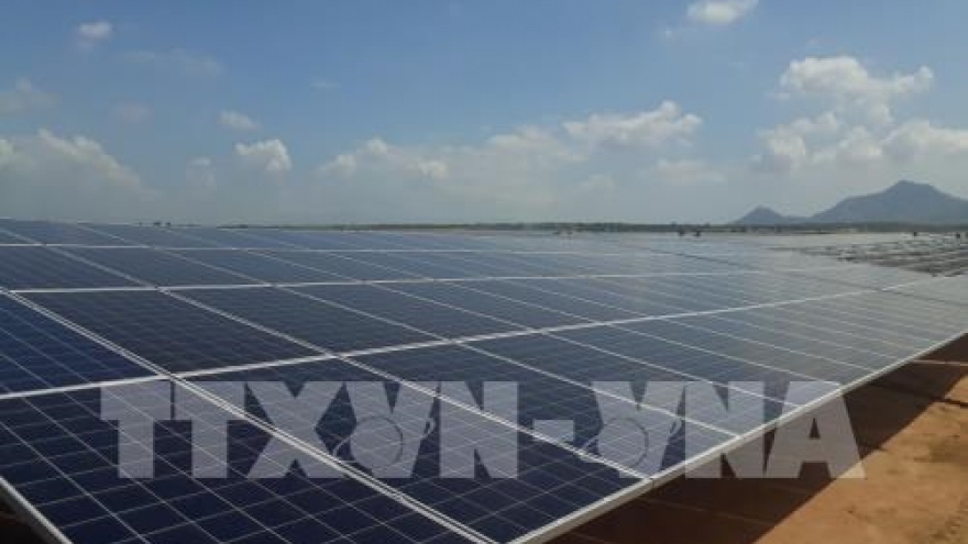 Central province aims to commission solar power plants next year