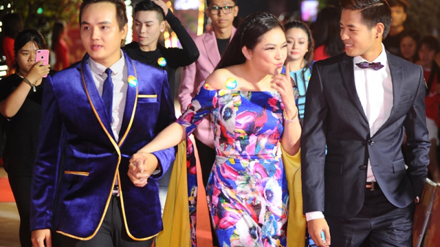 Vietnamese celebs shine at HCM City event