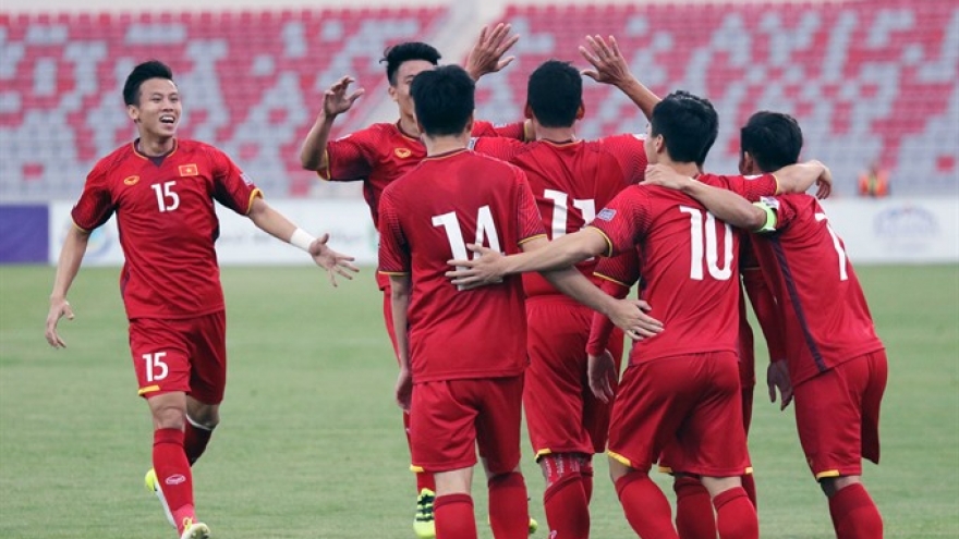 Vietnam team close to world top 100