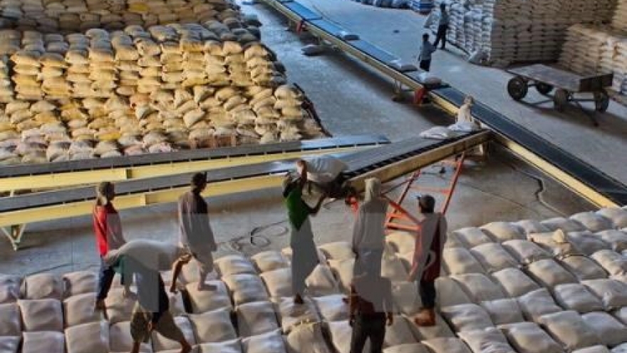 ADB to pour US$880 million into Cambodia