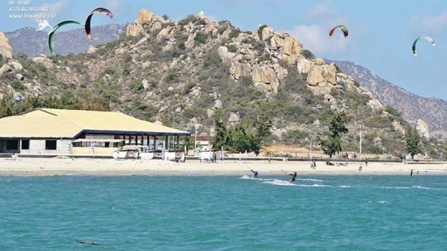 Asian kitesurfing championships kicks off in Ninh Thuan