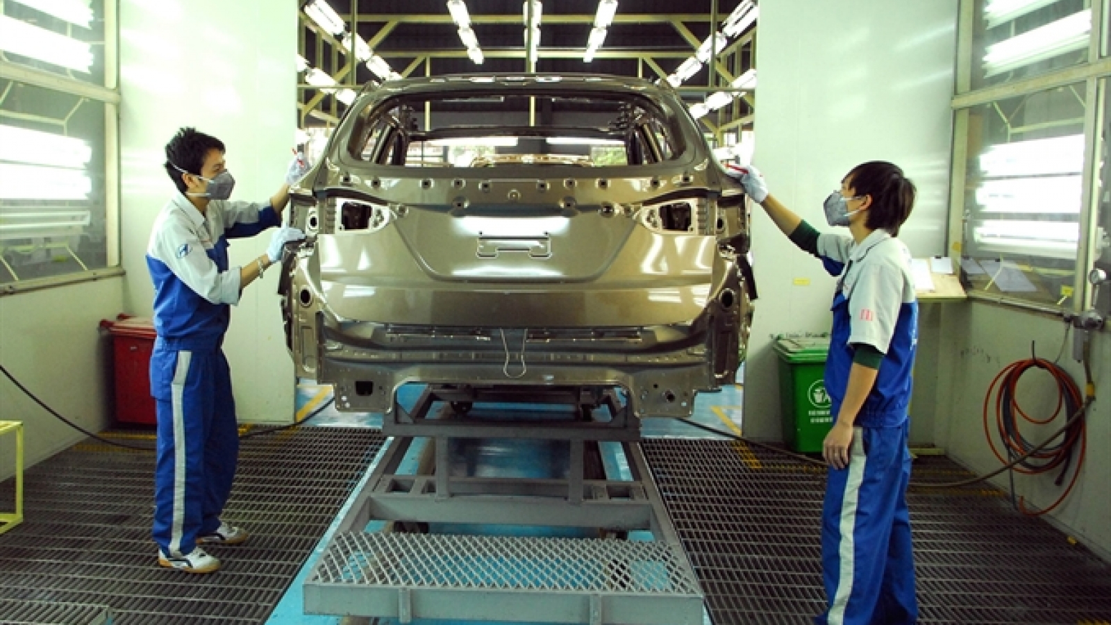 Auto industry calls for investment