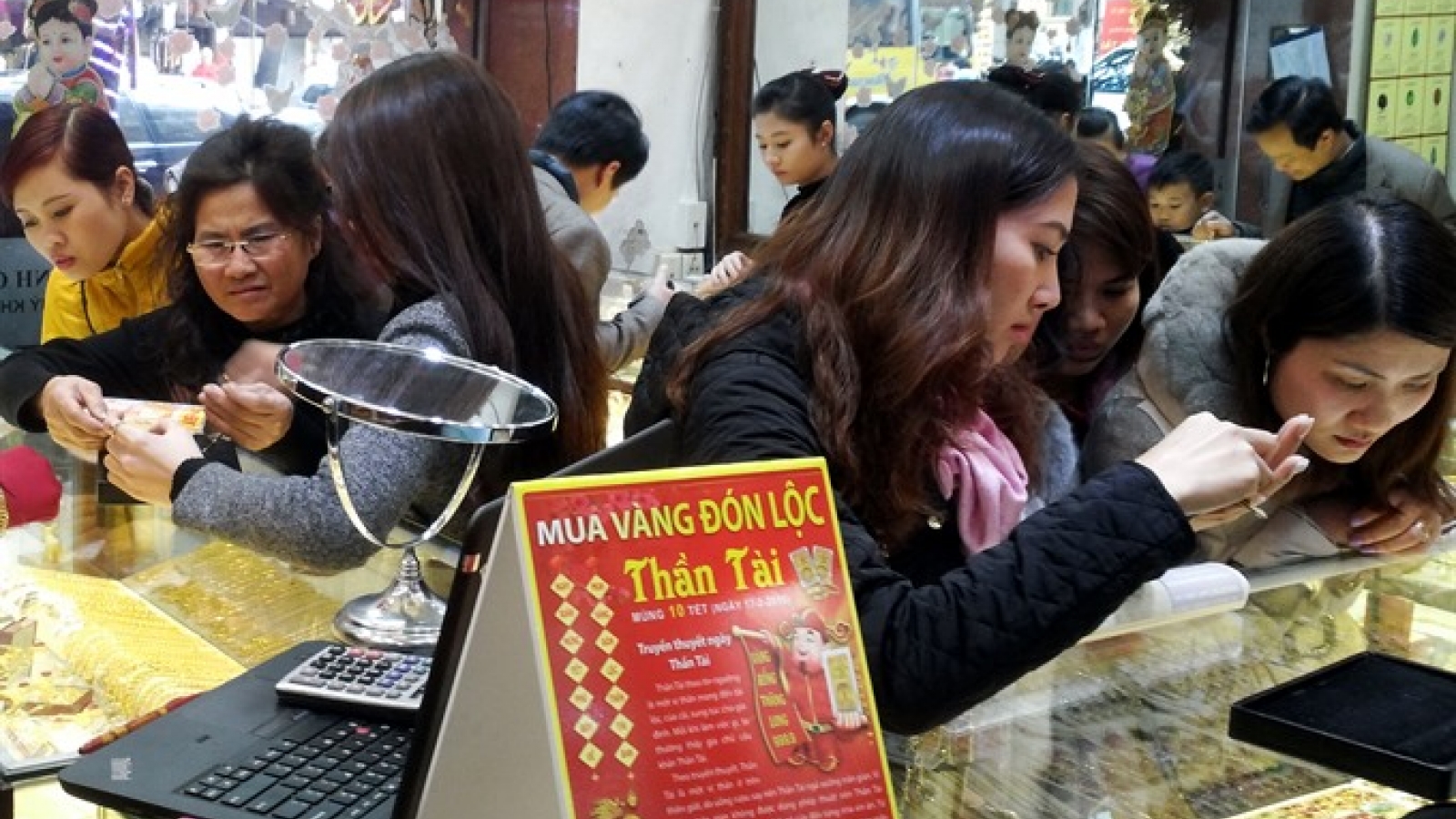 Gold shops prepare for surge on God of Wealth Day Read