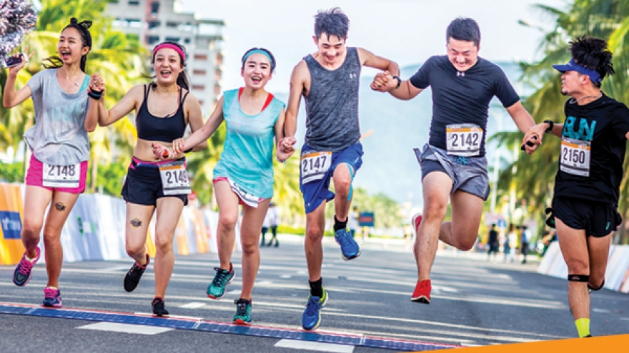 In’l marathon dashes along Da Nang’s beach