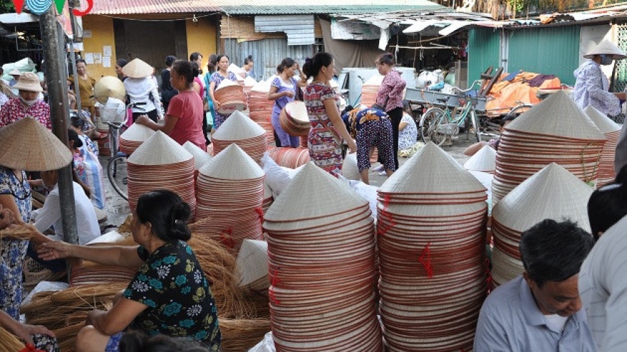 Vietnam’s craft villages adopt “One Commune, One Product” program