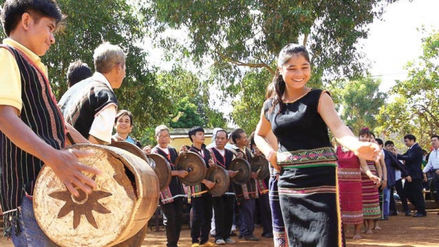 Xo Dang’s custom of apologizing in the morning