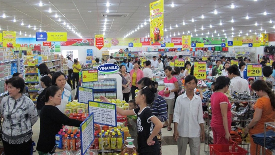 
        Retail sales, service revenues increase in 2 months
                              